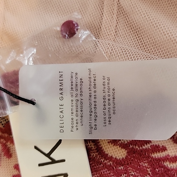 NWT MINKPINK  Sweetest Sound Floral Lace & Mesh Sleeve Romper Size Small - Picture 10 of 15